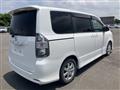 2010 Toyota Voxy