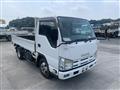 2013 Isuzu Elf
