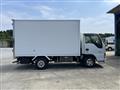 2001 Isuzu Elf