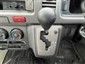 2009 Toyota Hiace Commuter