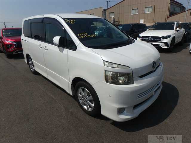 2009 Toyota Voxy