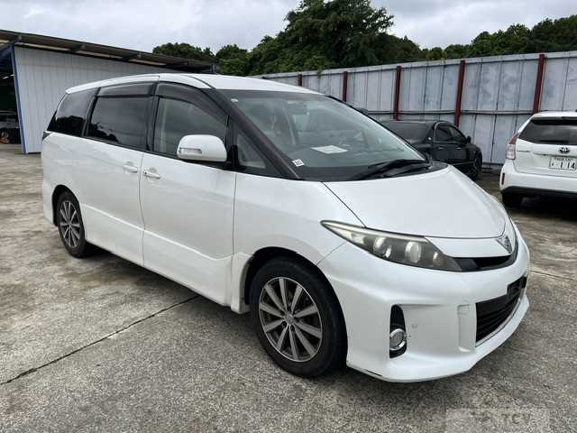 2013 Toyota Estima