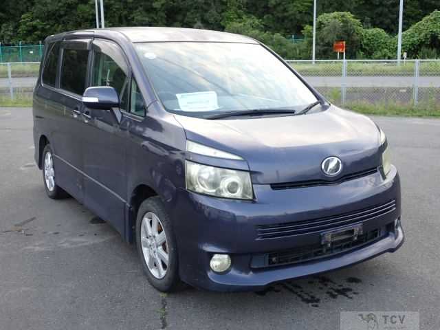 2007 Toyota Voxy