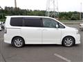 2010 Toyota Voxy