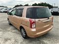 2010 Toyota Raum