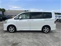 2010 Toyota Noah
