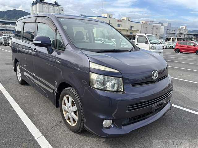 2007 Toyota Voxy