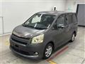 2007 Toyota Noah