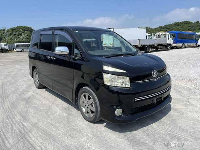 2009 Toyota Voxy