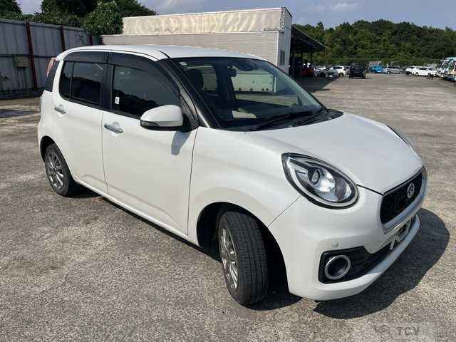 2017 Daihatsu Boon