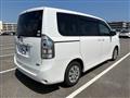 2013 Toyota Voxy