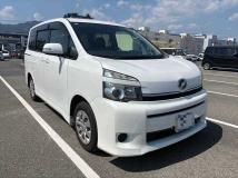 2013 Toyota Voxy