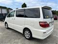 2005 Toyota Alphard
