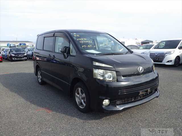 2007 Toyota Voxy