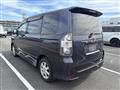 2007 Toyota Voxy
