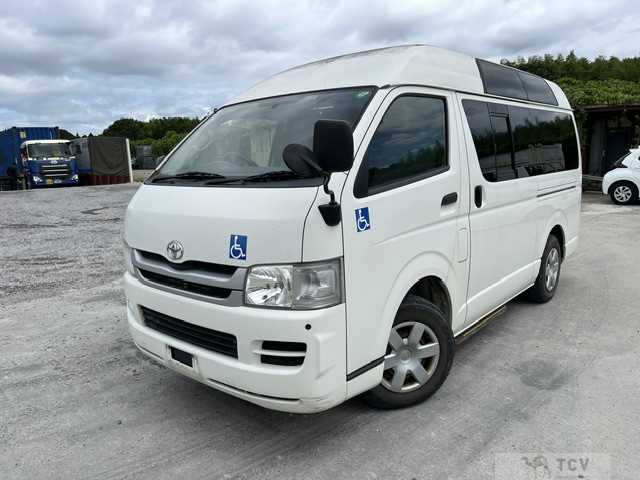 2010 Toyota Hiace Van