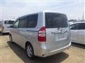 2012 Toyota Noah