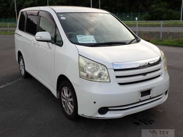 2007 Toyota Noah