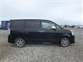 2010 Toyota Voxy