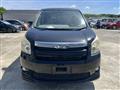 2010 Toyota Noah
