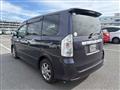 2009 Toyota Voxy