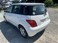 2005 Toyota IST