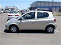 2002 Toyota Vitz