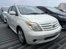2005 Toyota IST