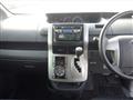 2007 Toyota Voxy