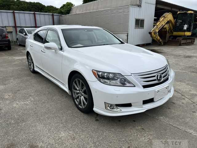 2010 Lexus LS