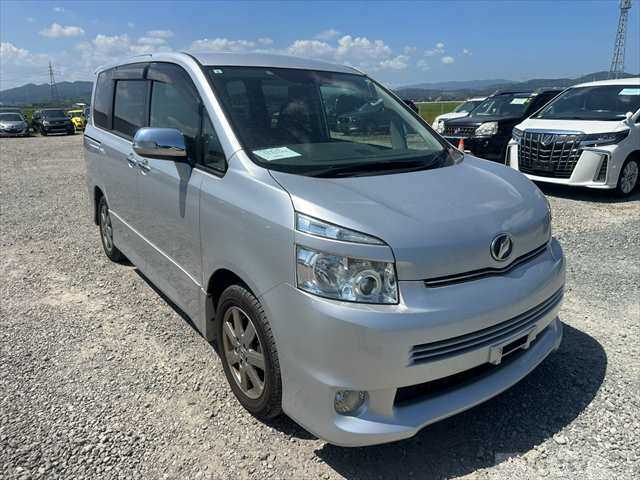 2009 Toyota Voxy