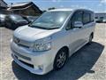 2009 Toyota Voxy