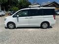 2013 Honda Step WGN