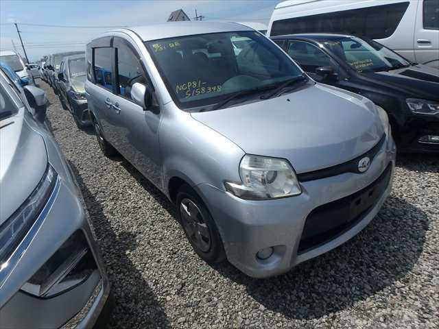 2011 Toyota Sienta