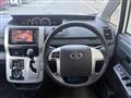 2013 Toyota Voxy