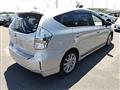 2013 Toyota PRIUS α