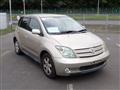 2004 Toyota IST