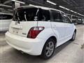 2005 Toyota IST