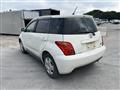 2004 Toyota IST