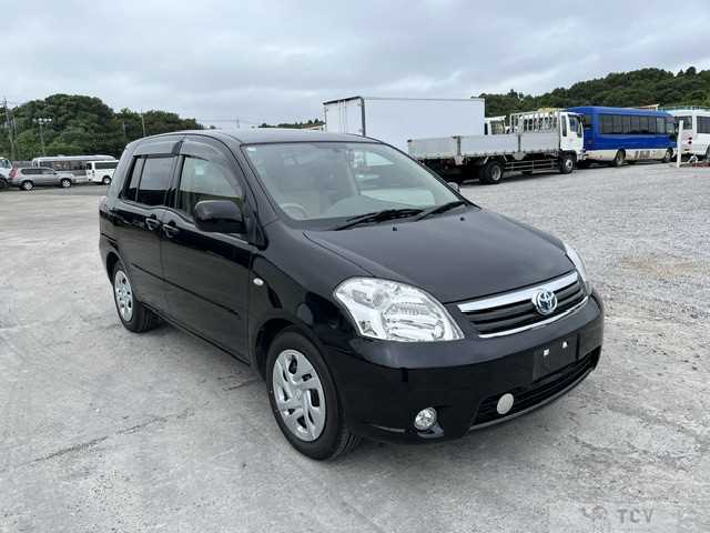 2011 Toyota Raum