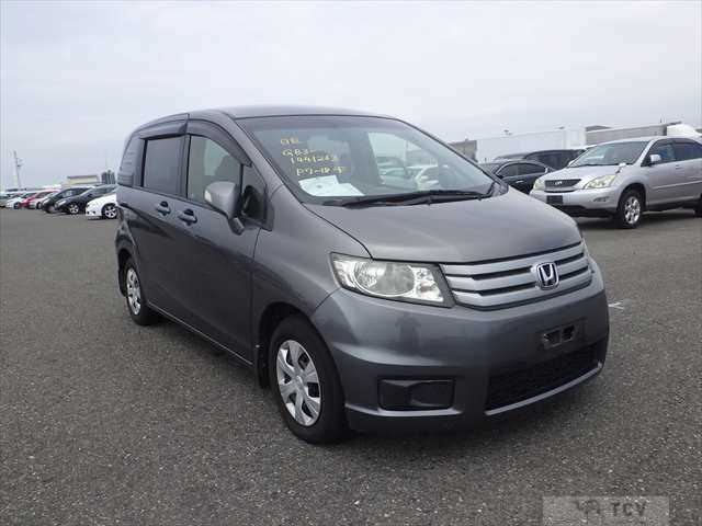 2013 Honda Freed Spike