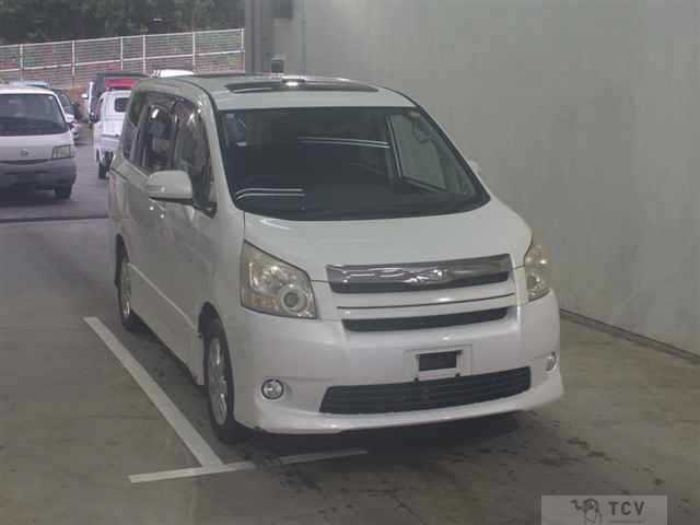 2008 Toyota Noah