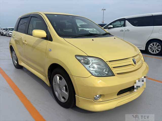 2003 Toyota IST