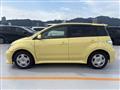2003 Toyota IST