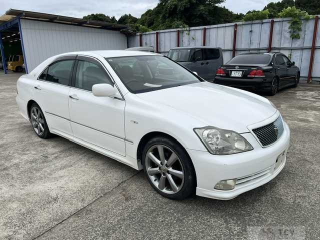 2004 Toyota Crown