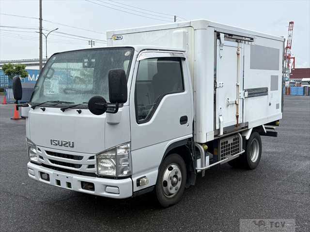 2015 Isuzu Elf