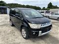 2011 Mitsubishi Delica D5
