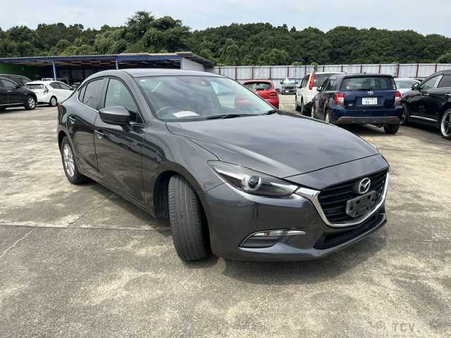 2016 Mazda Axela