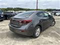 2016 Mazda Axela
