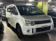 2010 Mitsubishi Delica D5